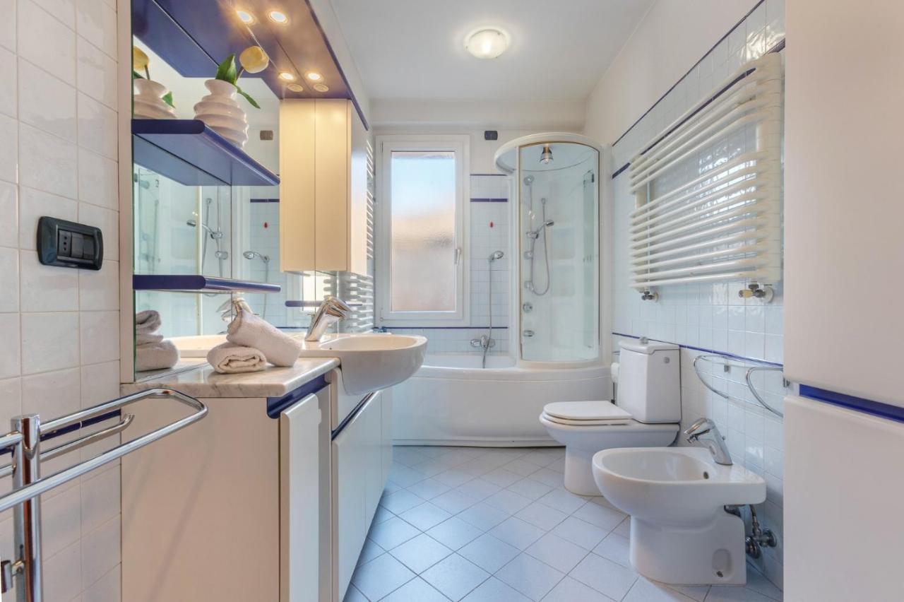 Central Ferrara Apartment Extérieur photo
